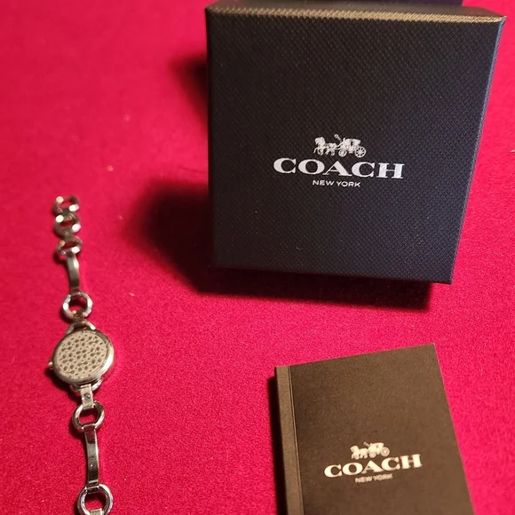 Coach Watch - Picture 6 of 6